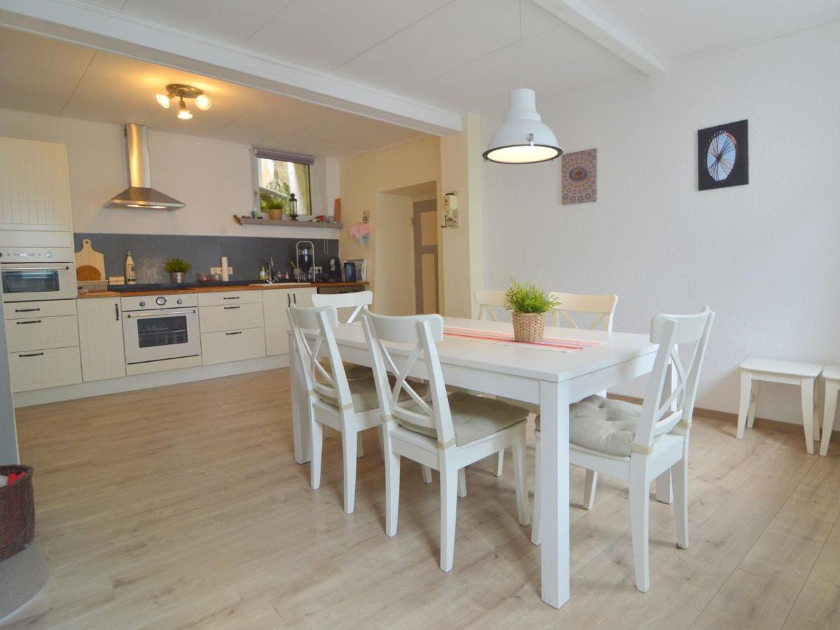 Very Comfortable House With Bathrooms And A Garden Mürlenbach Esterno foto