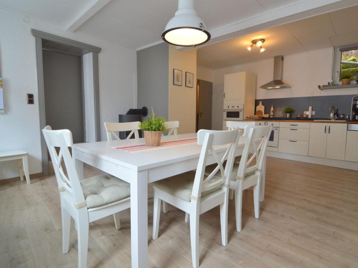 Very Comfortable House With Bathrooms And A Garden Mürlenbach Esterno foto